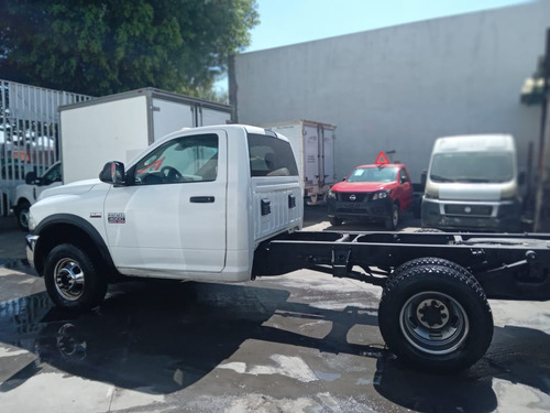 RAM 4000 5.7 Chasis Cabina Pl 4x2 Mt