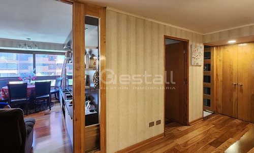 Departamento En Venta De 3 Dorm 3 Baños. En Las Condes
