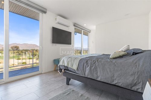 Casa En Venta De 4d/5b Las Brisas
