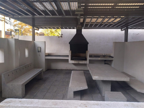 Vendo Amplio Departamento 3d 2b Estac Y Bod En Av Macul.