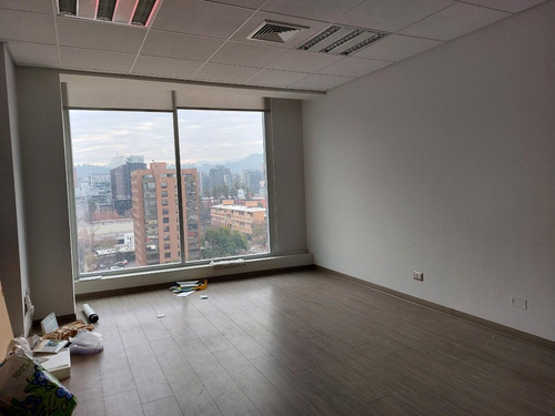 Imagen 6 de 7 de Oficina Con Excelente Ubicación En Providencia