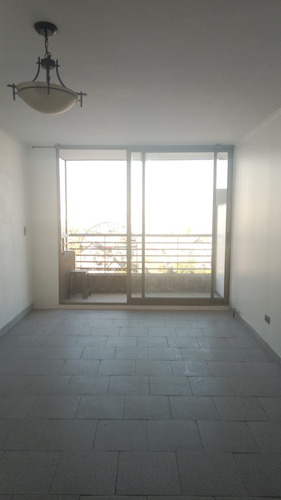 Departamento Remodelado Con Hermosas Áreas Verdes