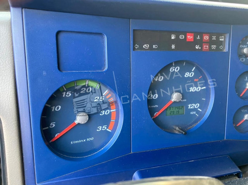 Imagem 4 de 15 de Volkswagen Worker 13-180 6x2t Baú