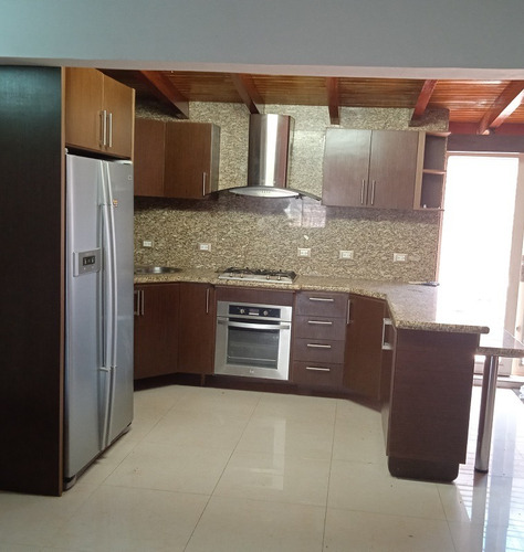 Imagen 6 de 13 de Moderna Casa En Alquiler