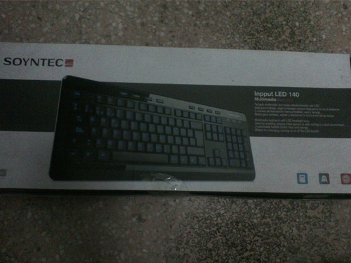 Teclado Soyntec Luminoso Casi Sin Uso (posible Envío) (Usado)