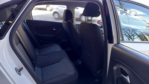 Imagen 6 de 11 de Volkswagen Polo 2018 1.6 Msi Comfortline