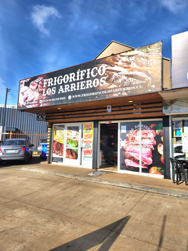 Arriendo Gran Local Comercial En Fundo Del Carmen