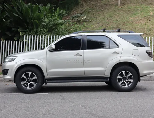 Toyota Fortuner 2.7l 4x2