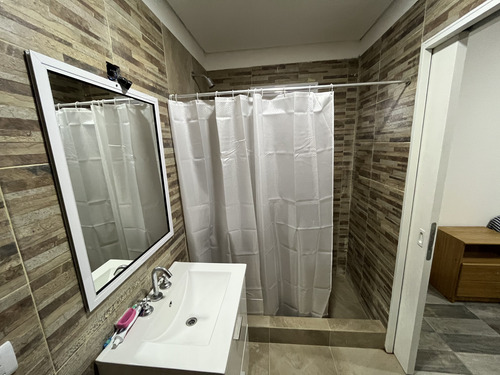 Vendo Casa Con 4 Habitaciones En Herrera, Entre Ríos.