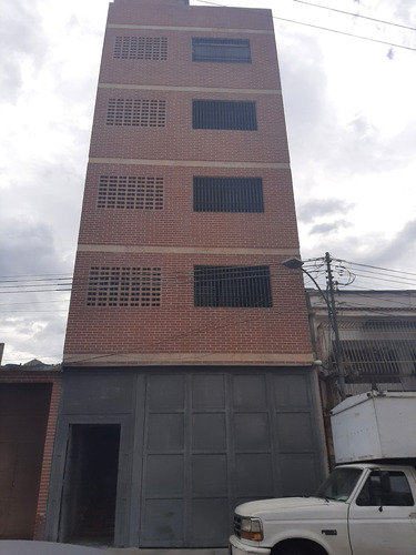 Se Vende Alquila Edificio Local 5 Plantas Catia Calle Mexico