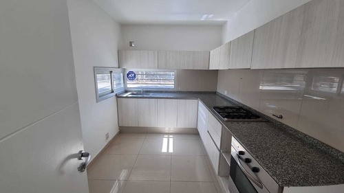 Imagen 6 de 14 de Casa En Altos De Rivera