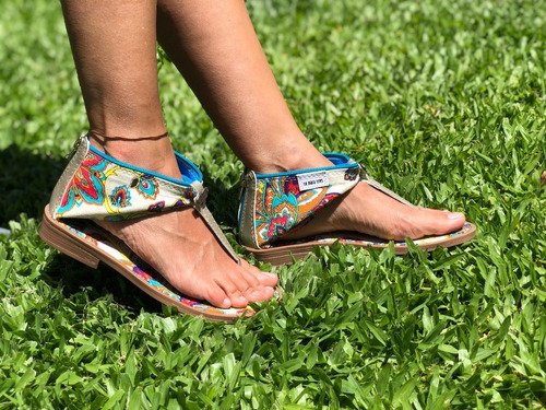 Sandalias Te Para Tres De Diseño Modelos Exclusivos Marrón