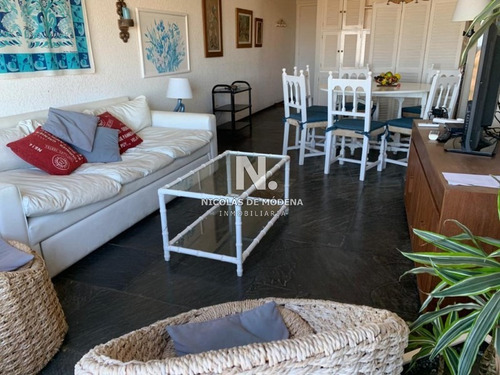 Apartamento En Zorba, Primera Linea- Ref: 2912