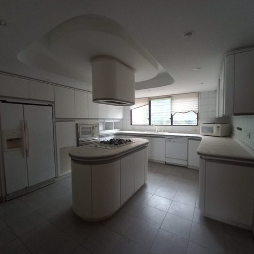 Imagen 6 de 15 de Linda Santos Alquila Apartamento De 300m2 En Altos Del Parral Con Planta 100%. 0414 4150107