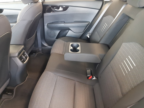 Kia Cerato New Vivro 1.6 L Mt 2021 0 Km.