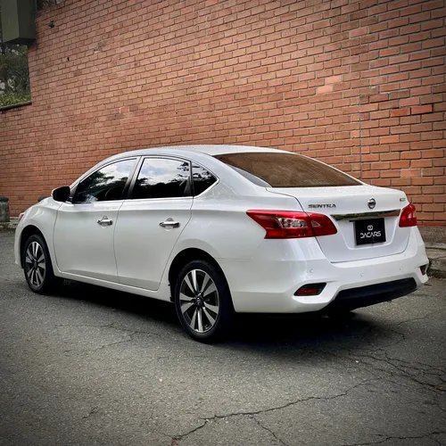 Nissan Sentra 1.8 B17 Fl Exclusive
