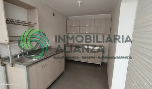 Casa En Arriendo En Altos De Cabecera. Cod A16991