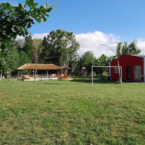 Casa Quinta En Venta Con Gran Parque Y Pileta.
