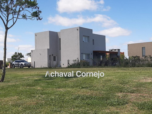 Imagen 2 de 16 de Oportunidad Casa En Barrio Vistas - Lote Interno - Puertos - Escobar