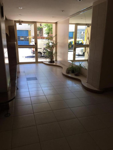 Imagen 3 de 15 de Venta De Departamento En Caba Zona Almagro De 2 Ambs Piso Alto Confort Y Mucha Luz