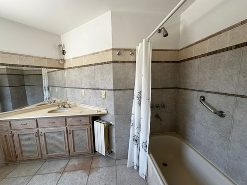 Casa En Venta En Dalvian Sa