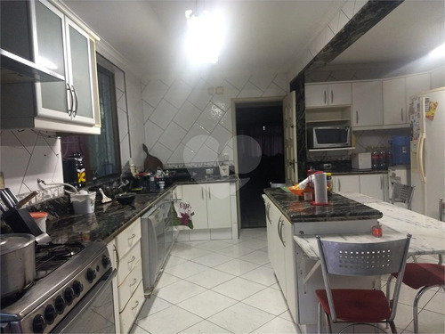 Imagem 9 de 20 de Casa Tipo Sobrado Com 4 Dormitórios, Suíte, Piscina E 3 Vagas De Garagem - Reo604249