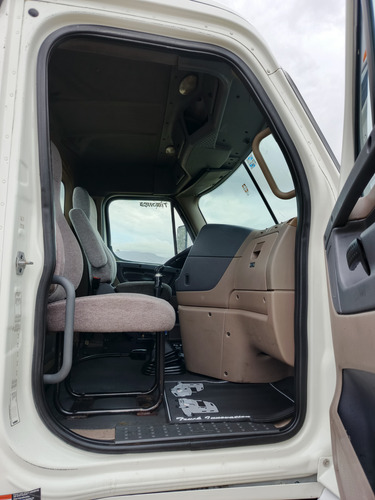 Camion Importado Para Placas Federales Especial Para Volteo
