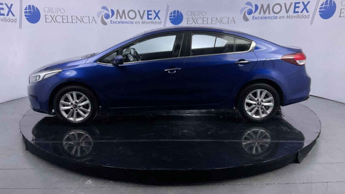 Imagen 2 de 15 de Kia Forte Sedan 2018 4p Lx, Tm6, Bl, F. Niebla, R-16