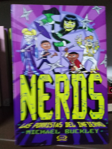 Nerds Las Porristas Del Infierno - Michael Buckley