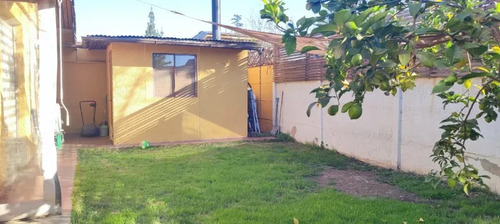 Casa Con Amplio Terreno Y Quincho En Cruce De Malloco