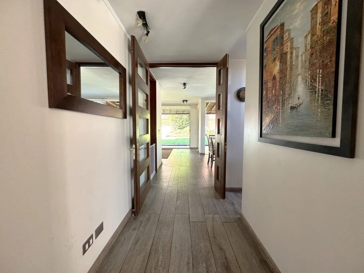 Imagen 2 de 21 de Hermosa Casa En Condominio Helsby, La Reina Cod. 41221