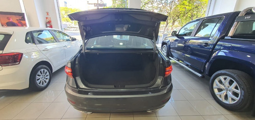 Imagen 24 de 25 de Volkswagen Vento Highline 250 Tsi At My21 0 Km #22