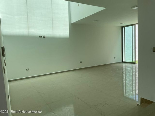 Imagen 4 de 14 de Air 22-672 Casa En Venta. Zona El Mirador. Amplios Espacios.