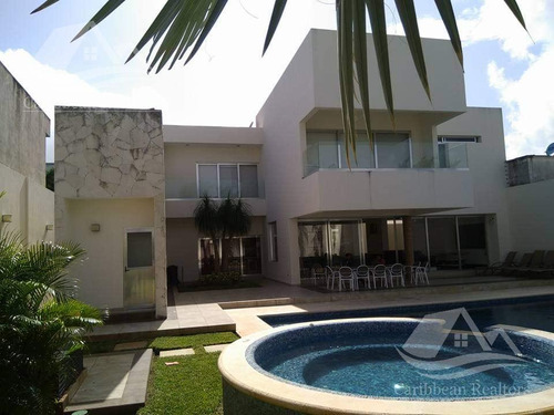 Casa En Venta En Bosque Real Playa Del Carmen Ihzl5886