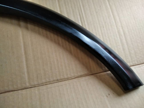 Imagen 4 de 10 de Borde Rueda Chevy Confort C2 2007 2008 Lh Rh Fibra Delantero