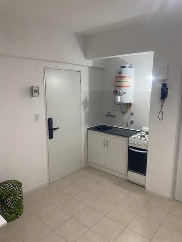 Departamento Al Frente Reciclado Amoblado