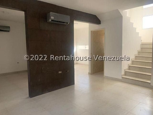 Imagen 15 de 16 de Townhouse En Venta, Puerta Maraven, Punto Fijo.