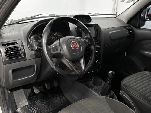 Fiat Strada 1.8 MPI ADVENTURE CD 16V FLEX 3P MANUAL