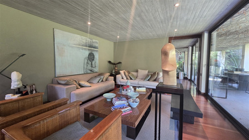 Casa Moderna En Venta En La Dehesa