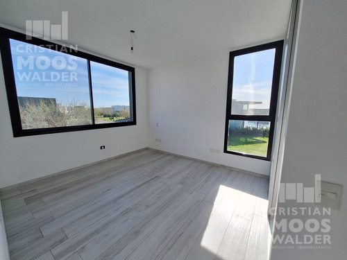 Casa En Venta 6 Ambientes En Barrio Acacias Puertos