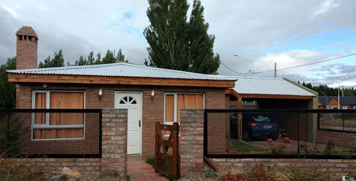 Venta Casa 3 Ambientes Parquizada En Los Antiguos
