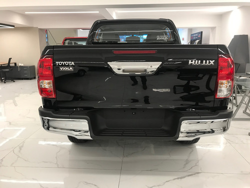 Toyota Hilux 4x4 Sr 2.8tdi Aut 6vel Entrega Inmediata 2025