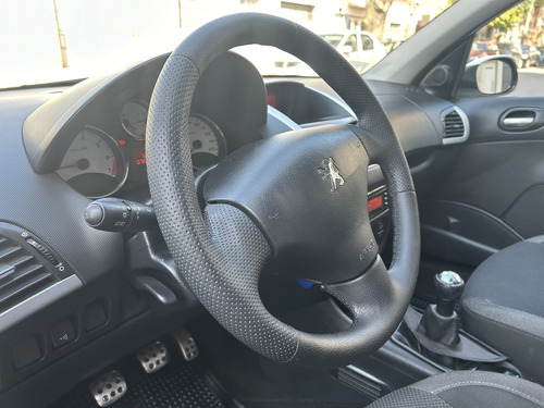 Peugeot 207 1.6 Xt