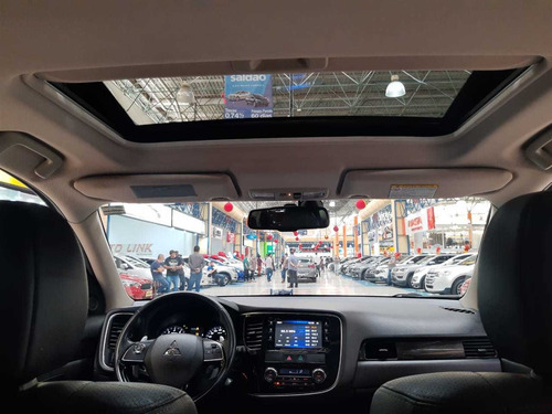 Imagem 7 de 12 de Mitsubishi Outlander 2017 2.0 L4 Cvt 5p **64 Mil Km**