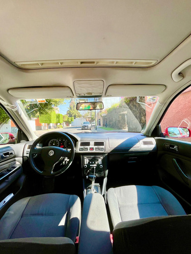 Volkswagen Jetta 2.5 Trendline 5vel Qc Mt