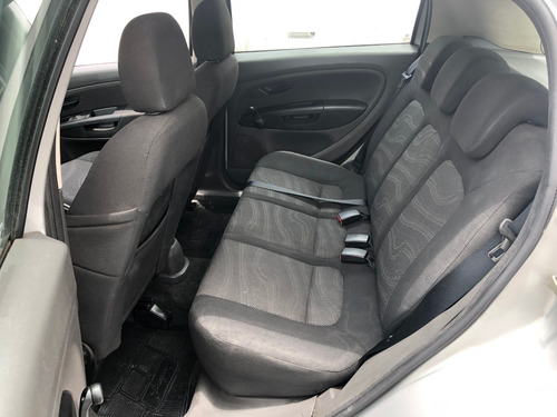 Fiat Punto 1.4 Itália Flex 5p