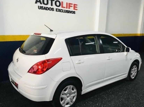Imagen 8 de 9 de Nissan Tiida 2013 1.8 Visia 5 P