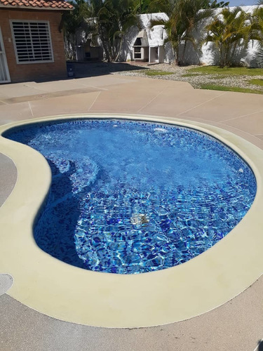 Imagen 4 de 15 de Townhouse En Higuerote Via Carenero