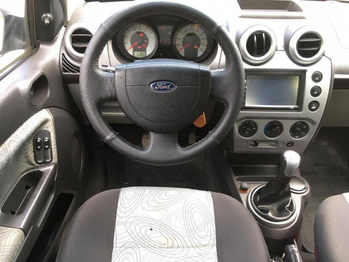 Ford Fiesta 1.6 Mpi Sedan 8v Flex 4p Manual