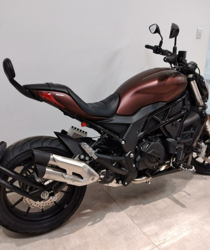 Imagen 22 de 22 de Benelli 502 C